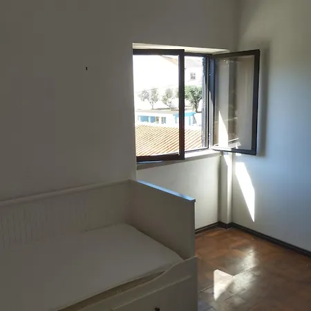 Homestay Wolves' Den