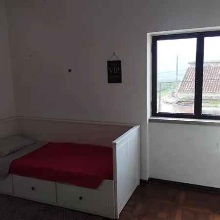 Wolves' Den Homestay Rolica